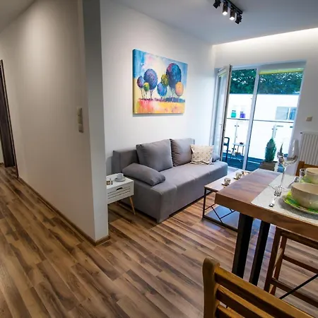 Apartament Kustronia Z Garażem