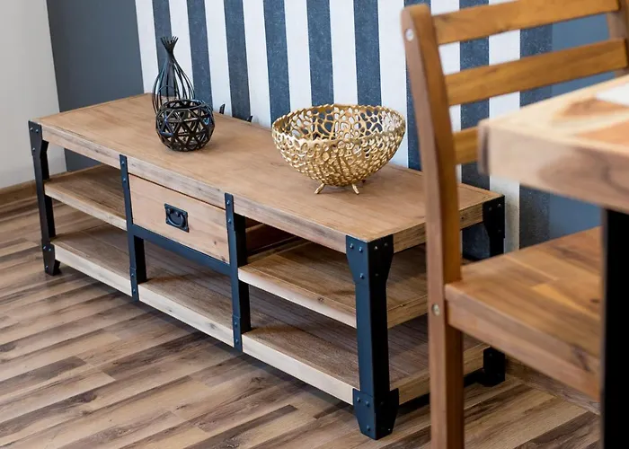 Kustronia Z Garazem شقة بييلسكو بياوا